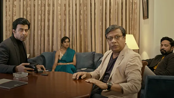 Leverage - Hindi